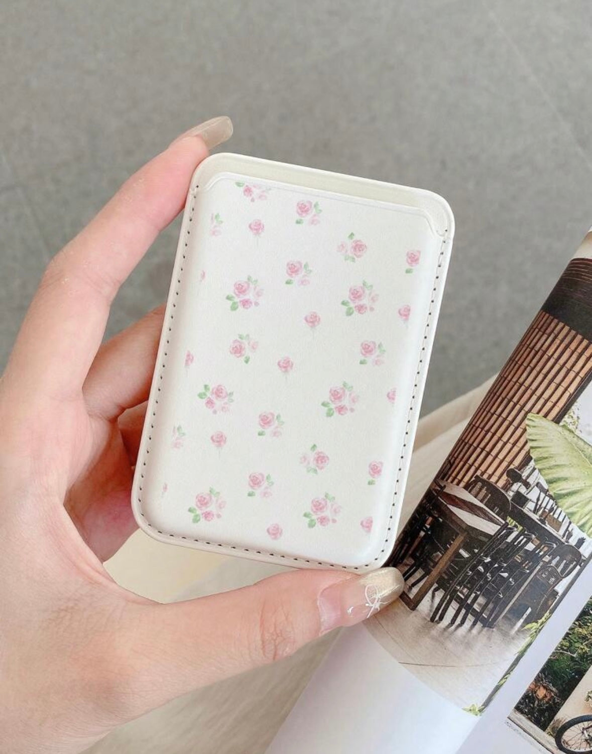 Floral Bliss 2-in-1 Magnetic Wallet Case