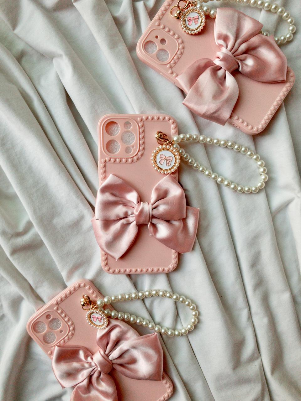 Pearl Bow Case with Lanyard